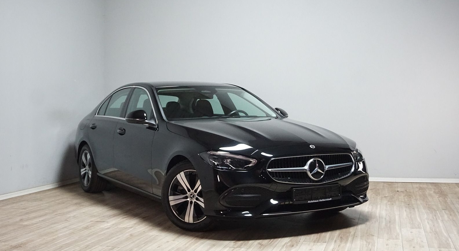 Mercedes-Benz C trieda Sedan