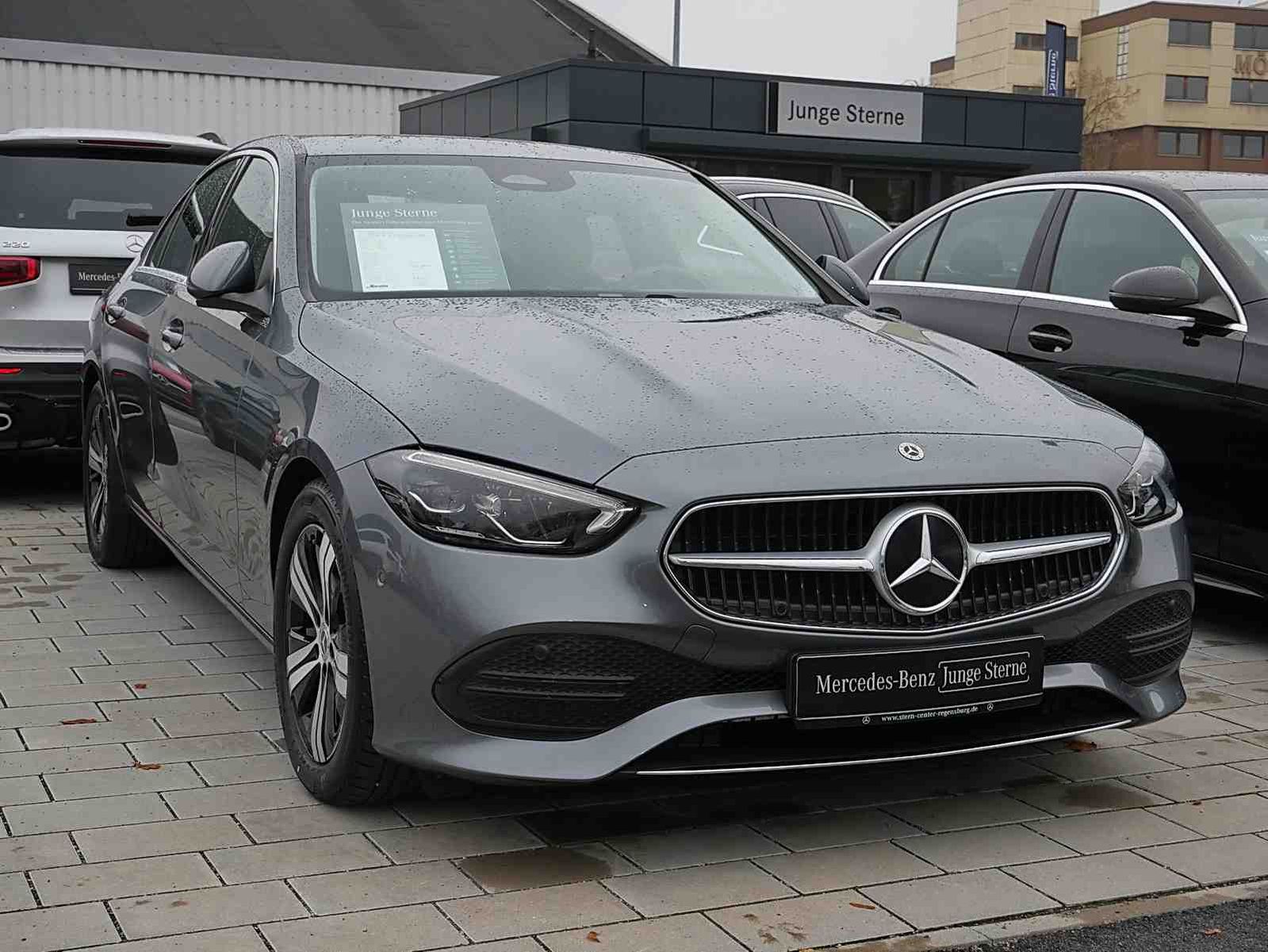 Mercedes-Benz C trieda Sedan