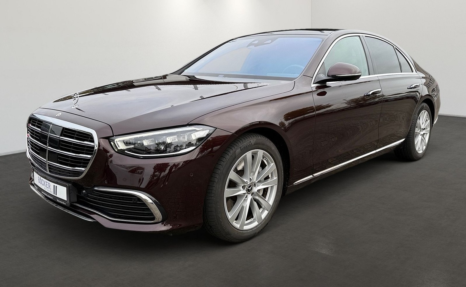 Mercedes-Benz S trieda Sedan