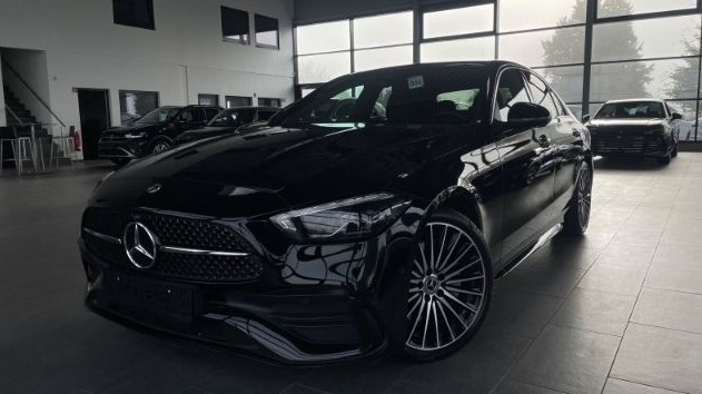 Mercedes-Benz C trieda Sedan