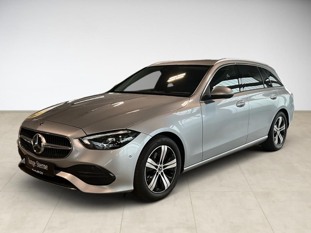 Mercedes-Benz C trieda Sedan