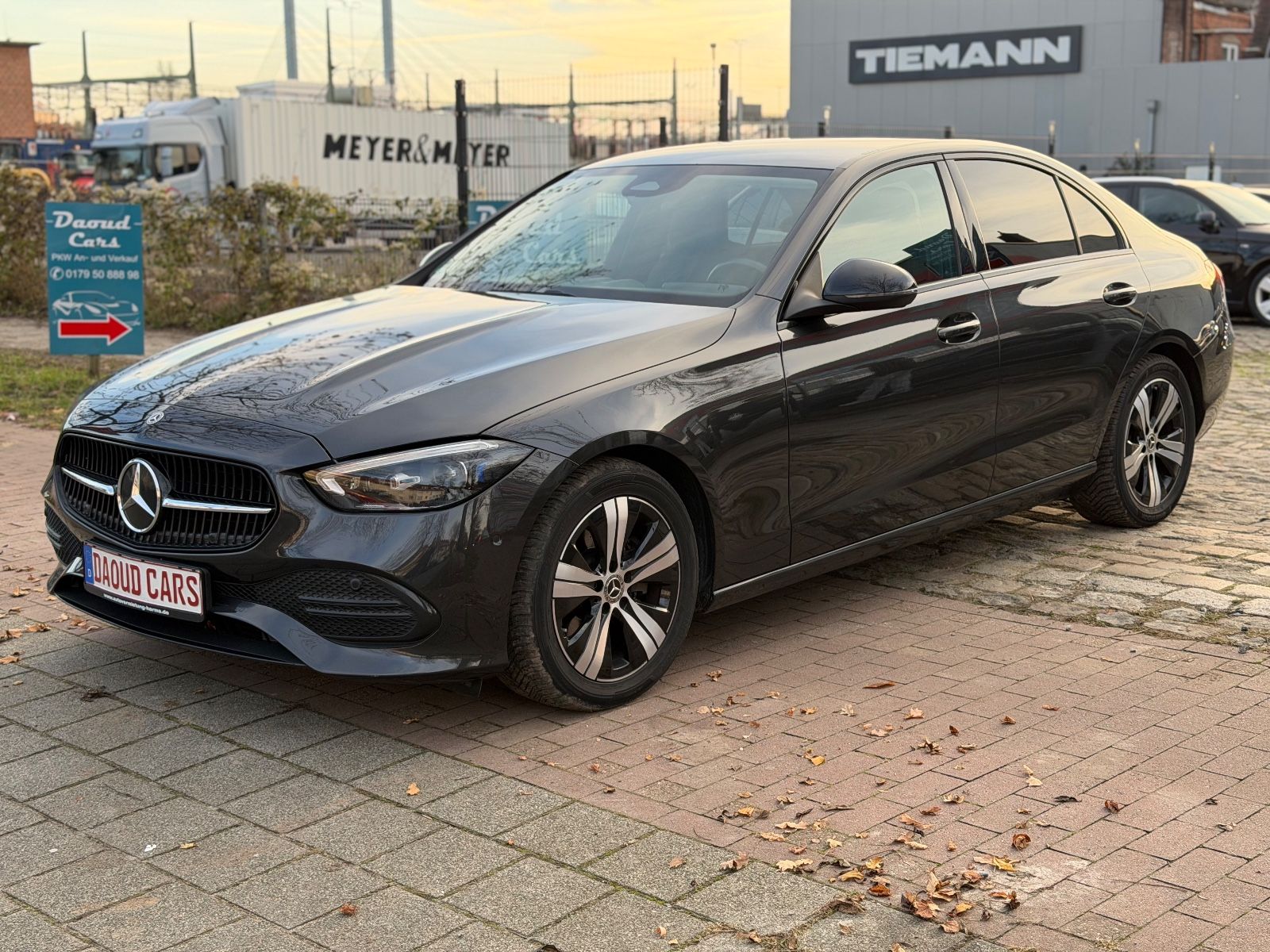 Mercedes-Benz C trieda Sedan