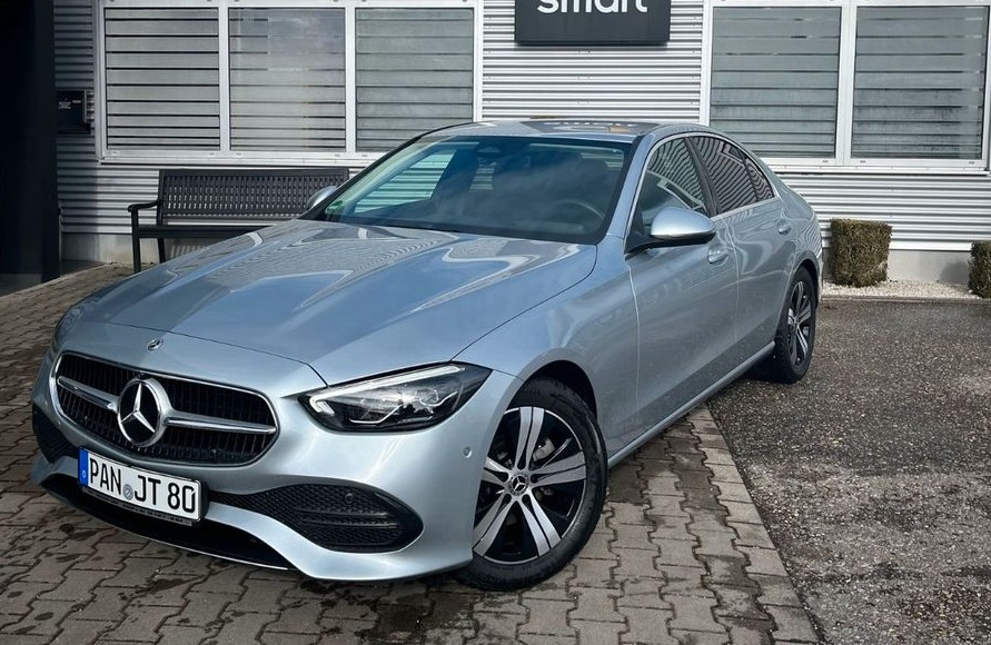 Mercedes-Benz C trieda Sedan