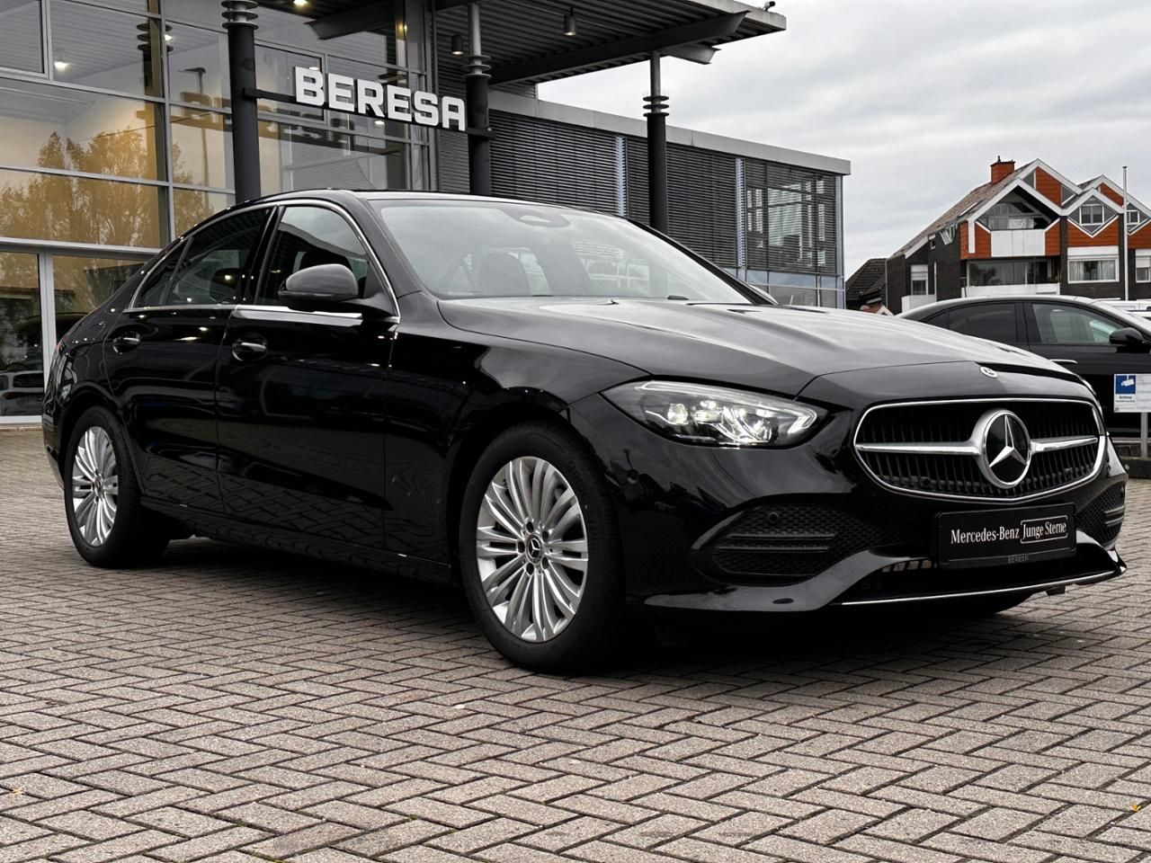 Mercedes-Benz C trieda Sedan