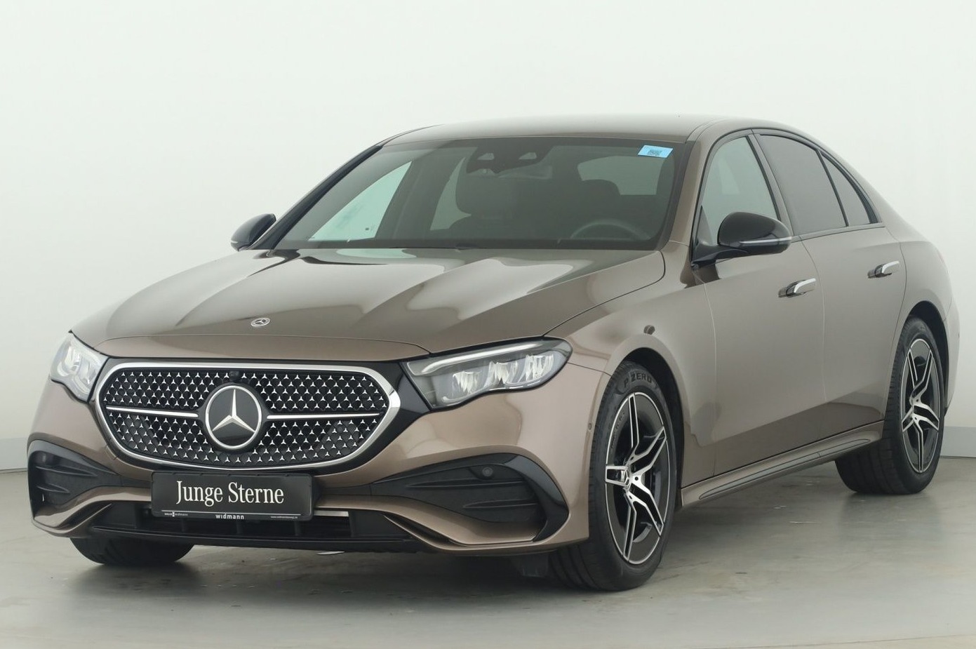 Mercedes-Benz E trieda Sedan