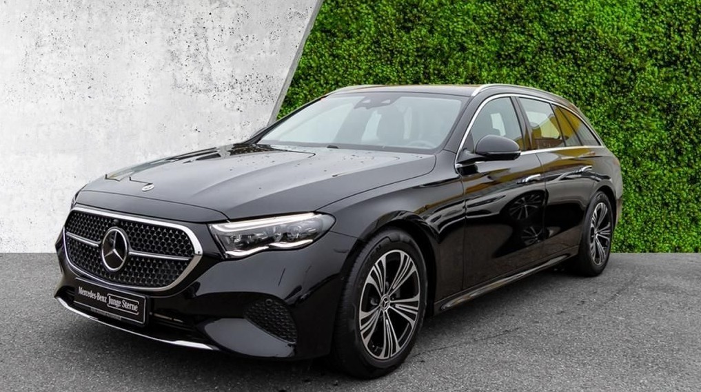 Mercedes-Benz E trieda Sedan