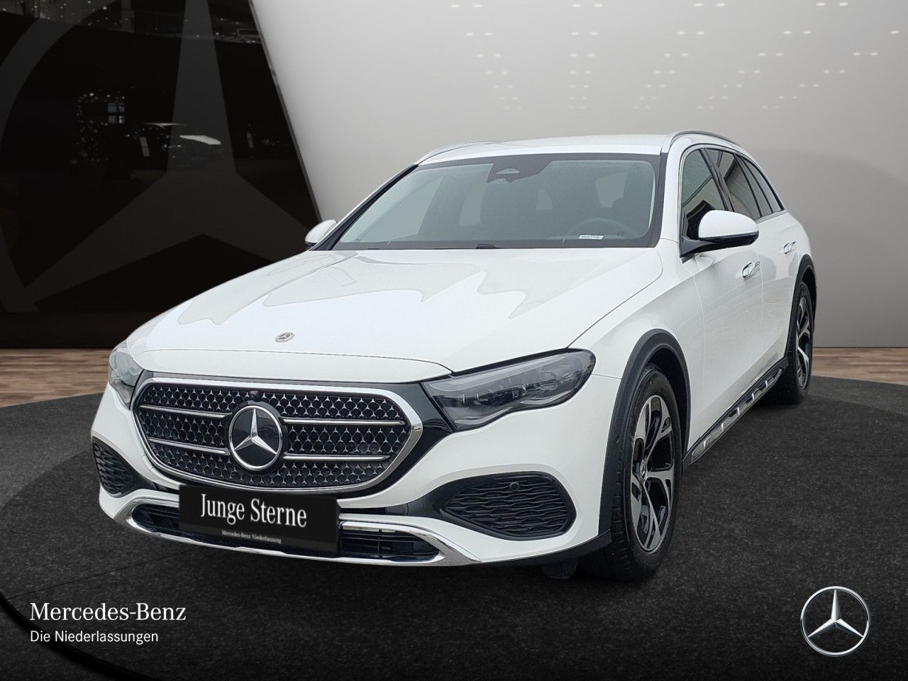 Mercedes-Benz E trieda Sedan