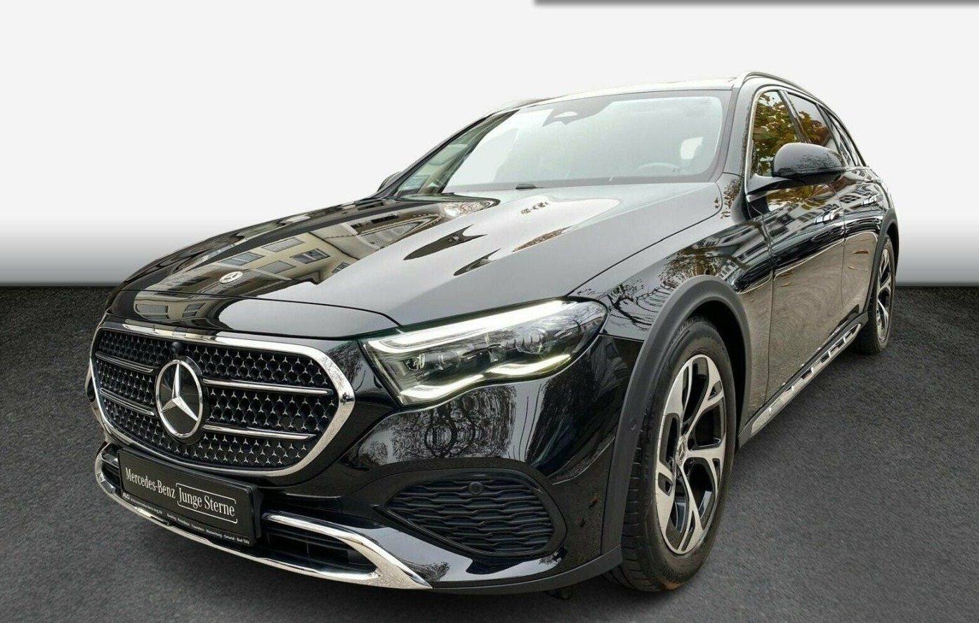 Mercedes-Benz E trieda Sedan